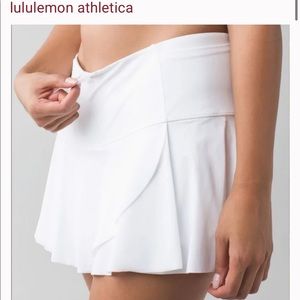 Lululemon NWT, size 8. Lululemon Hit your Stride Skirt.